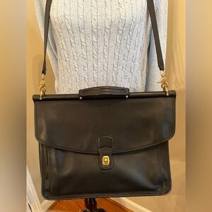 COACH Vintage Black Leather Brief Case/Messenger Bag. Serial # F9C-5266